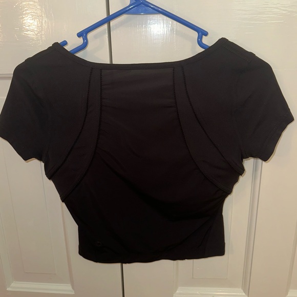 Lululemon Black Cropped Top - Picture 2 of 8